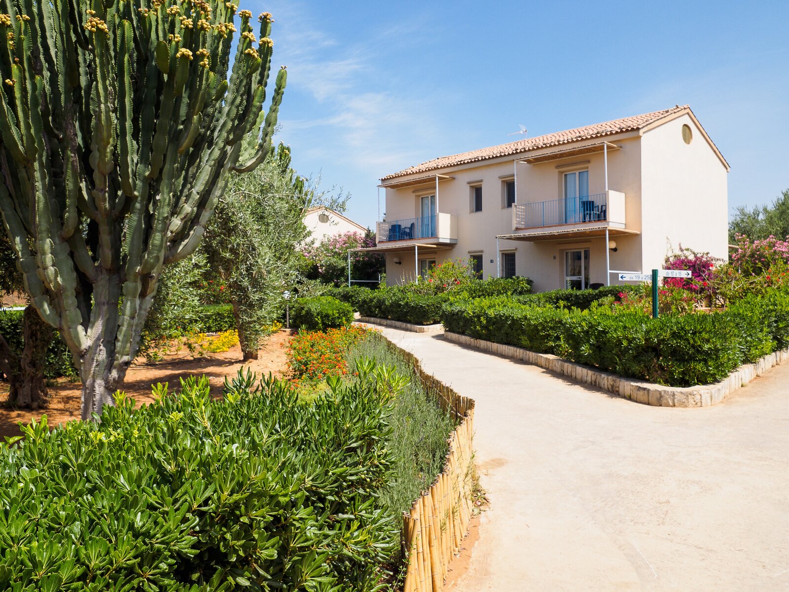 Hotel Athena Resort in Ragusa günstig buchen bei TUI.com