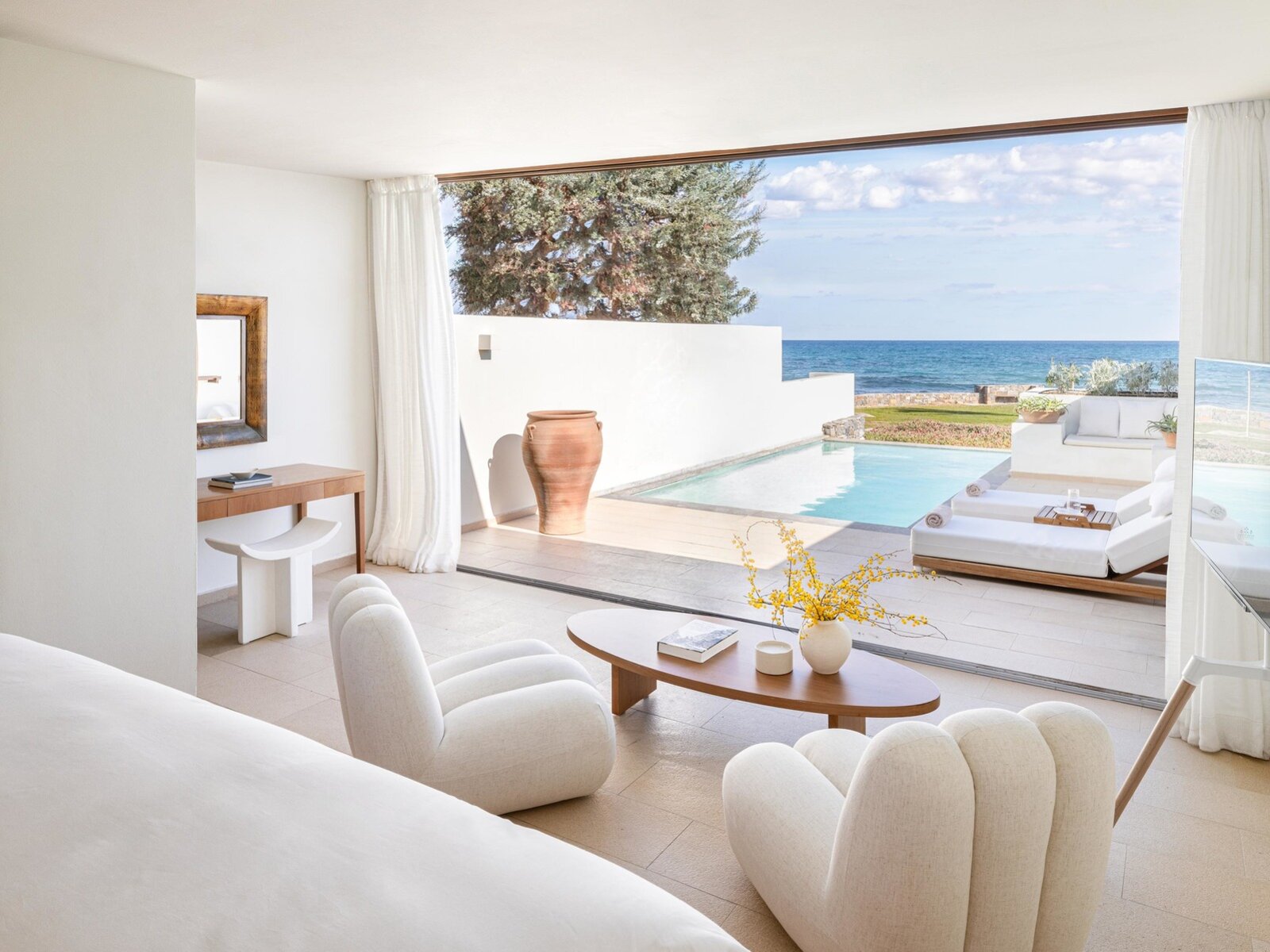 Wohnbeispiel Junior Suite Waterfront Gym  Private Pool