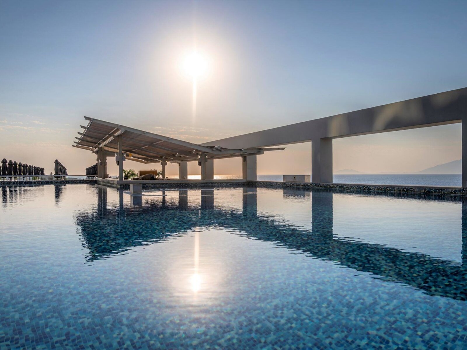 Infinity Pool Bar
