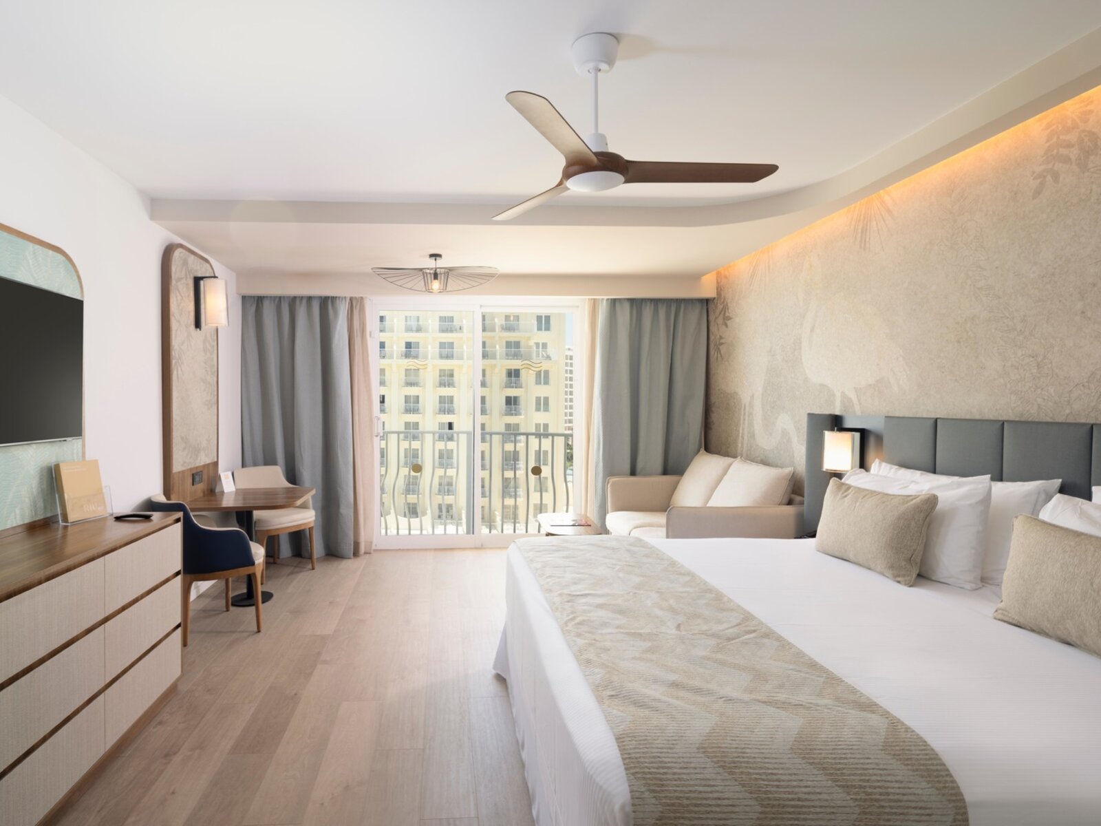Wohnbeispiel Junior Suite Partial Sea View Connecting