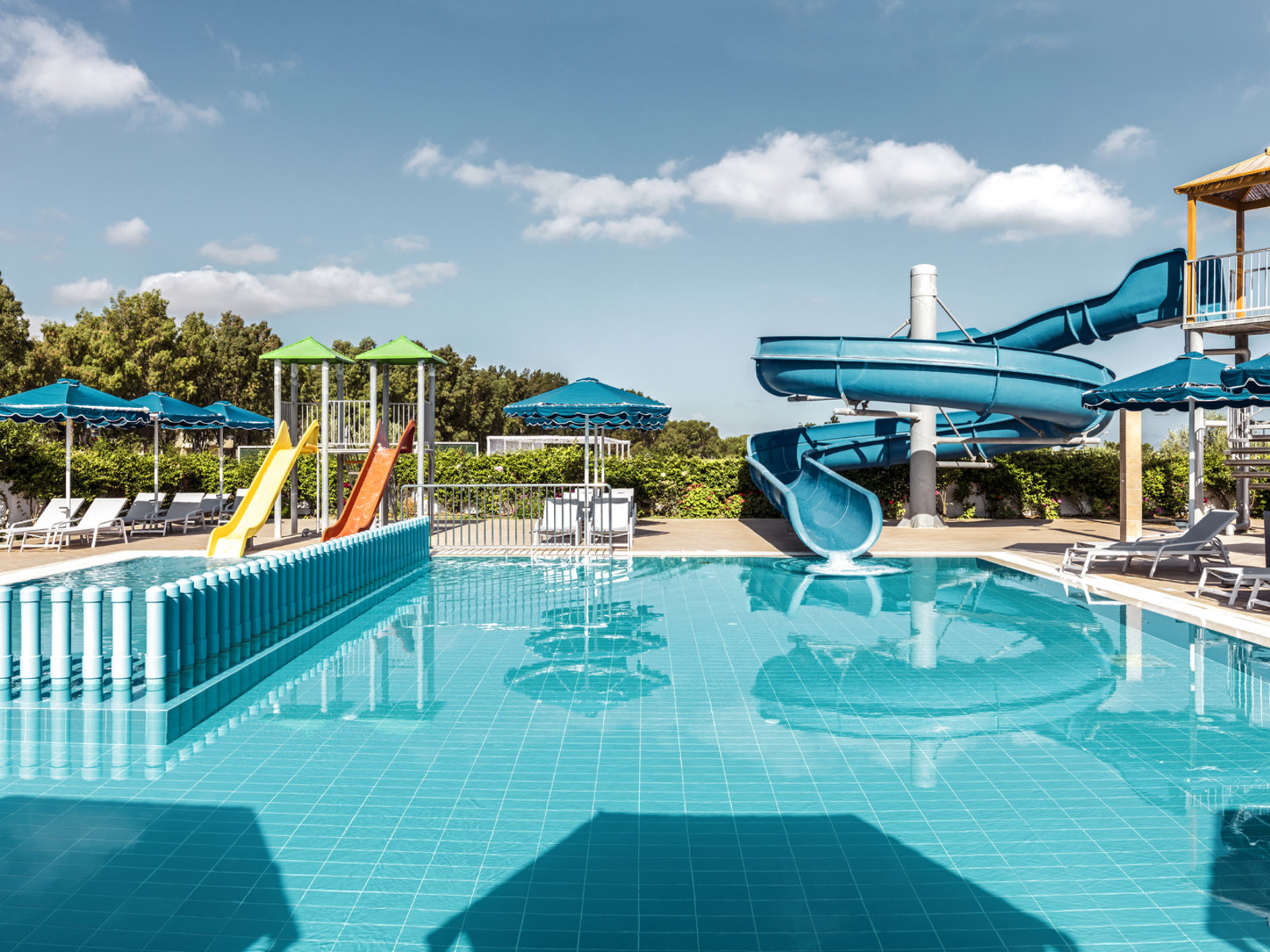 pool with integrated children's pool