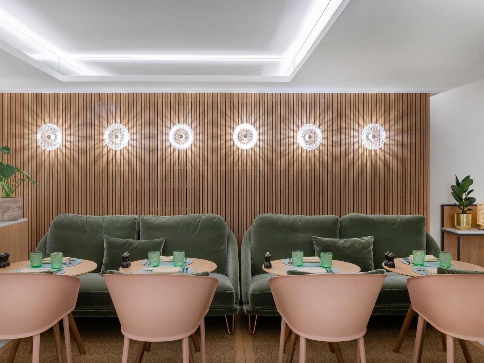 ARADO – RESTAURANT