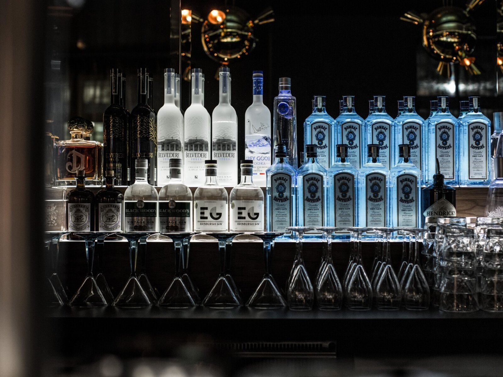 Vesper Bar