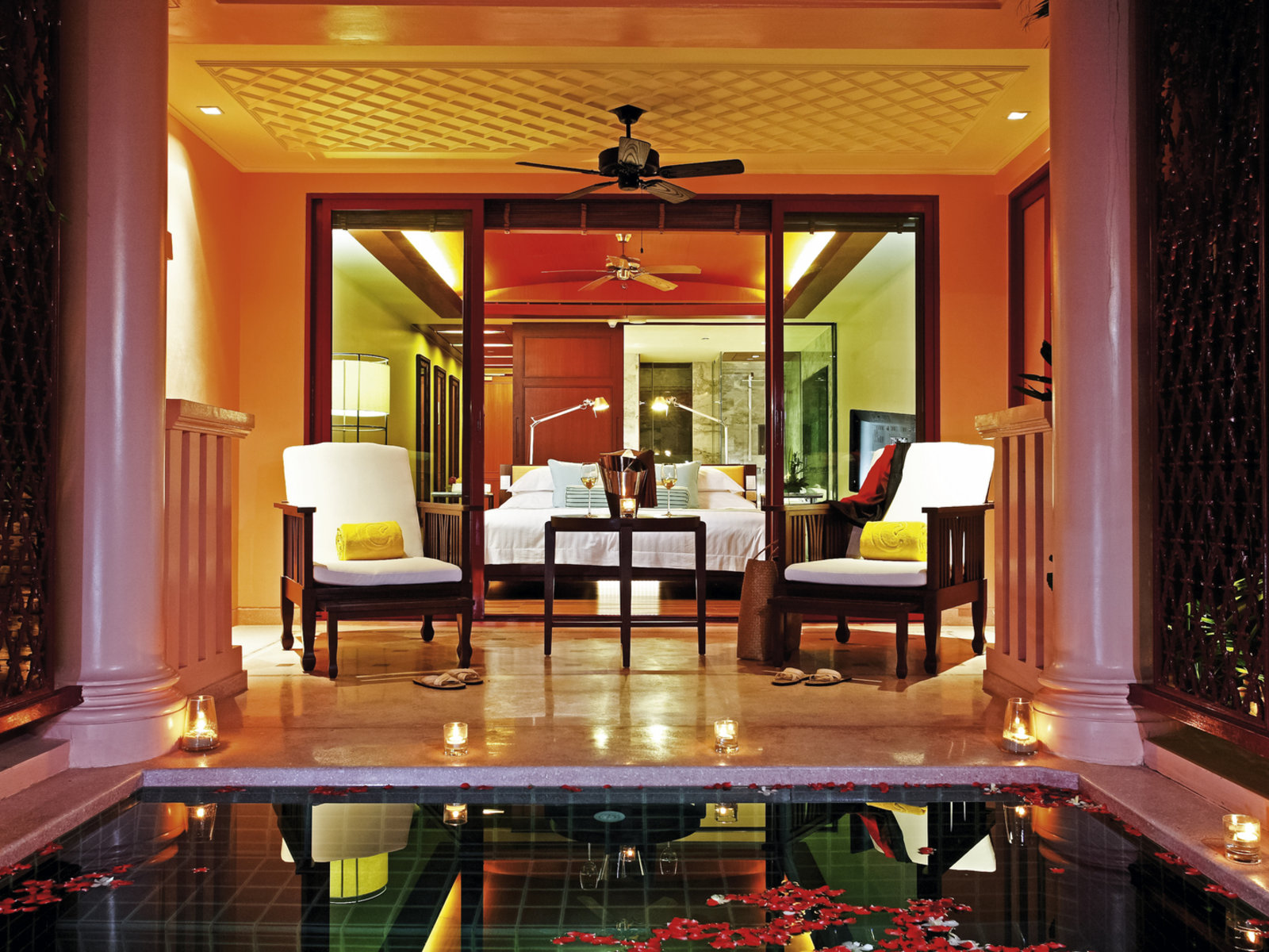 Wohnbeispiel Deluxe Suite Private Pool