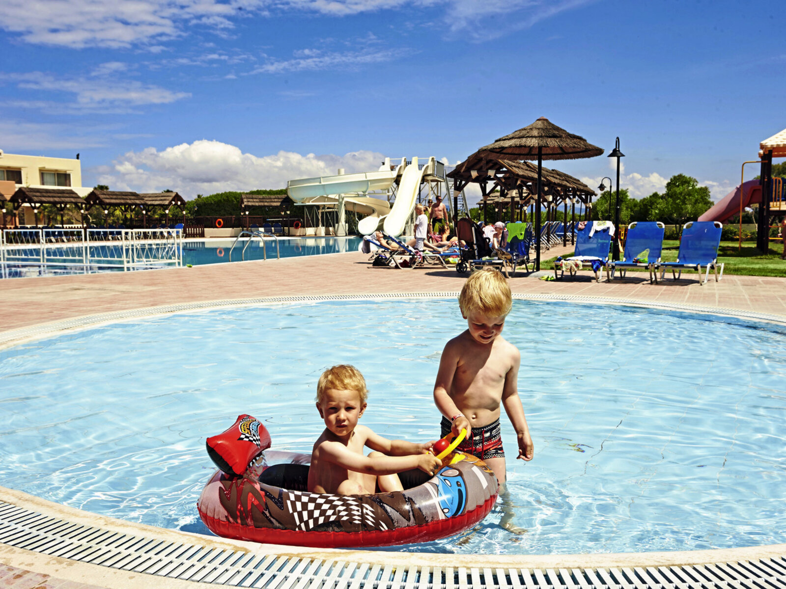 Paddling pool