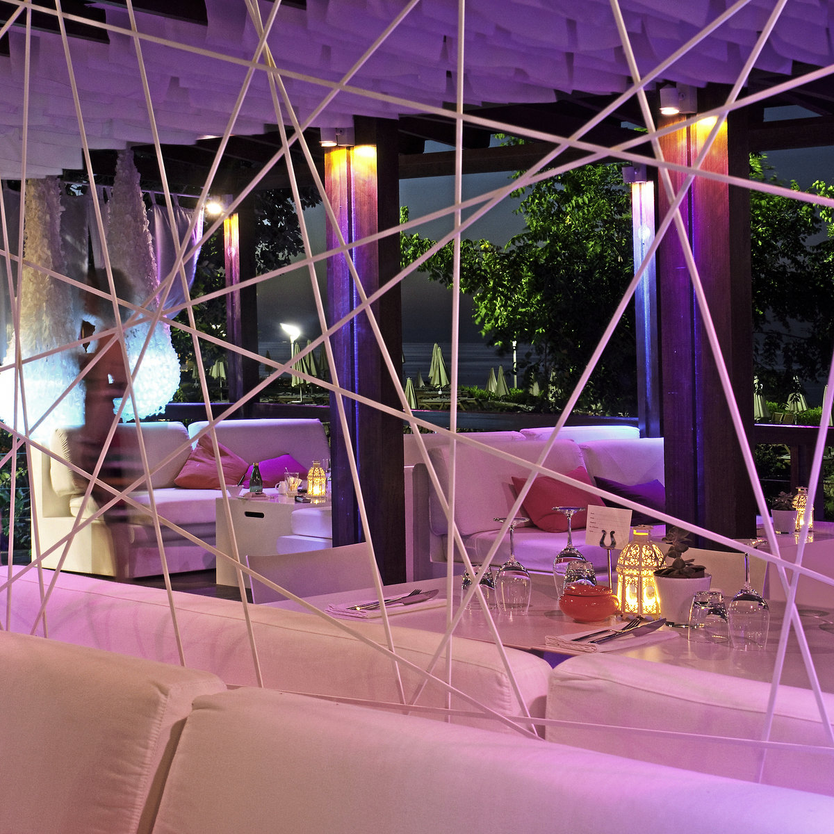 KOI lounge bar and a la carte