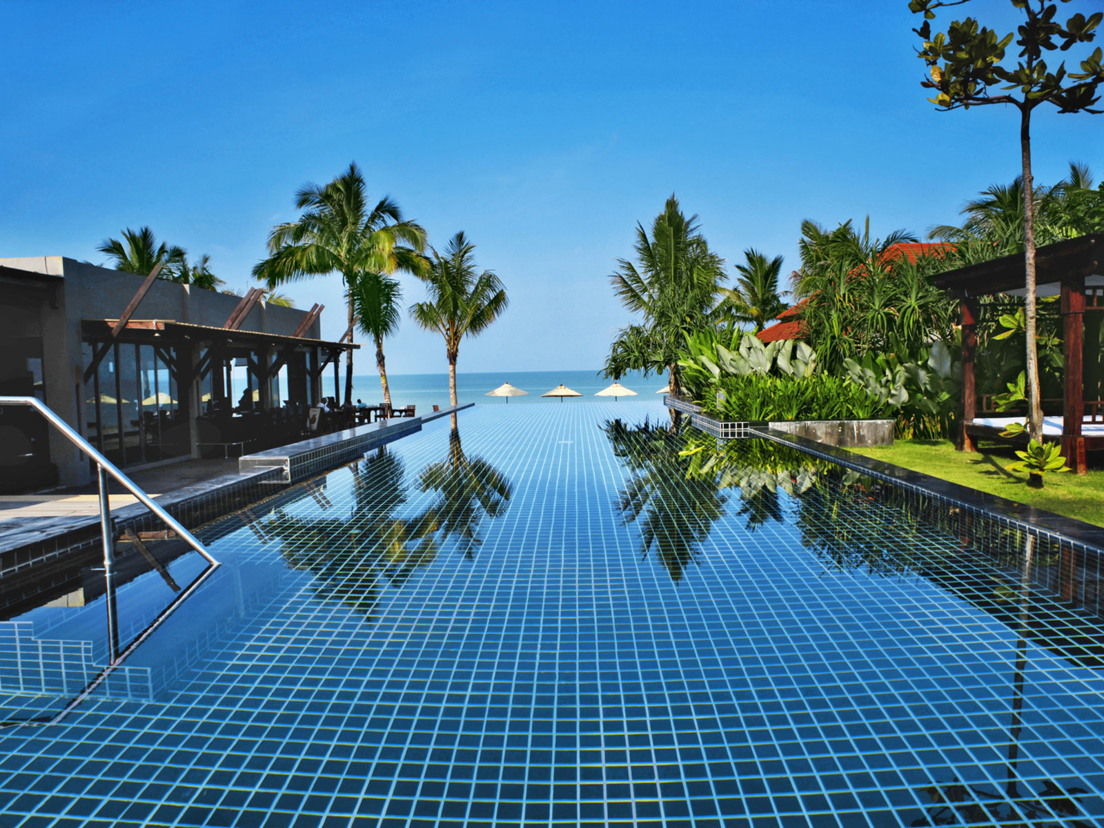hotel chong fah beach resort khao lak