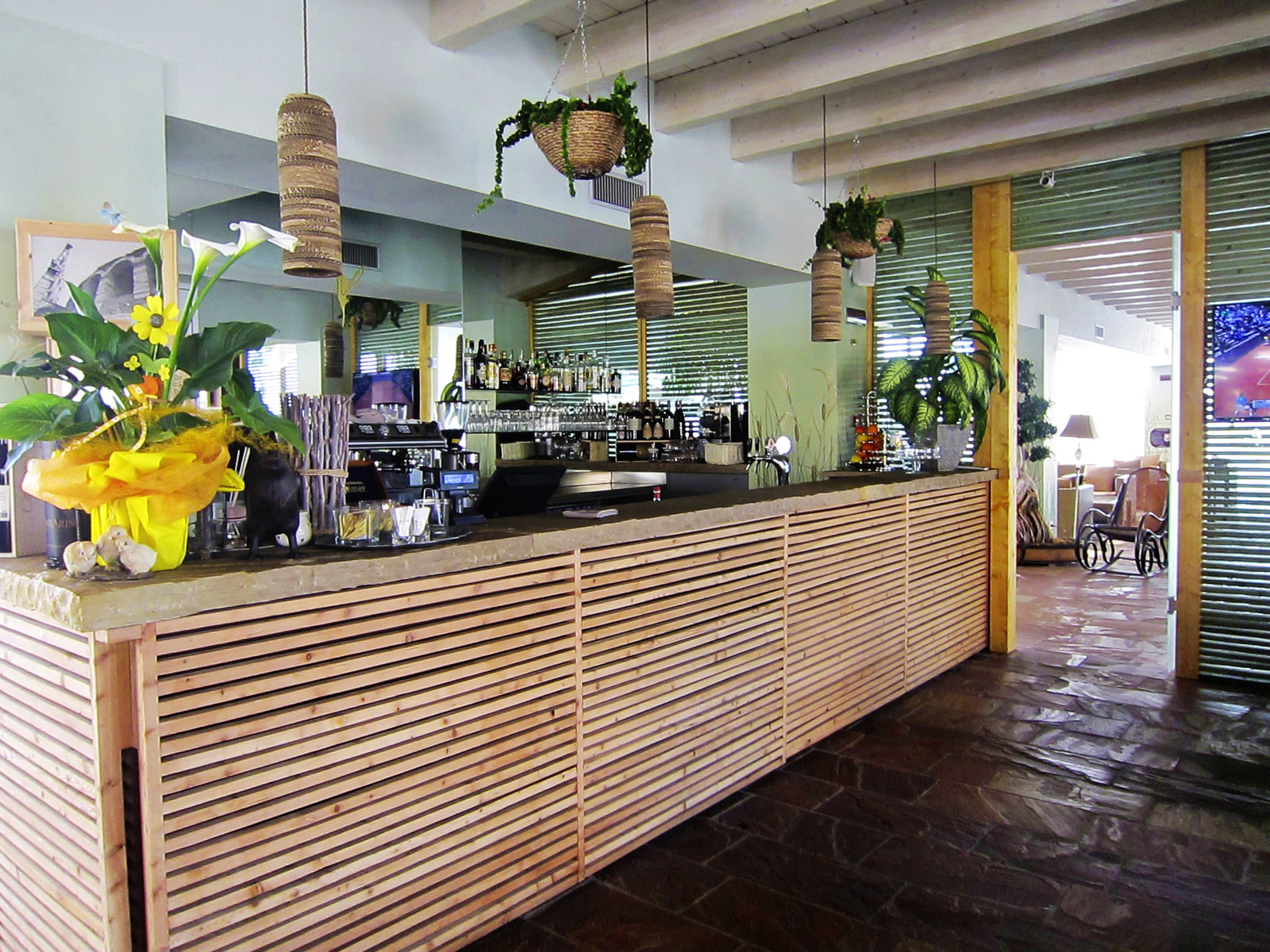 Lounge bar