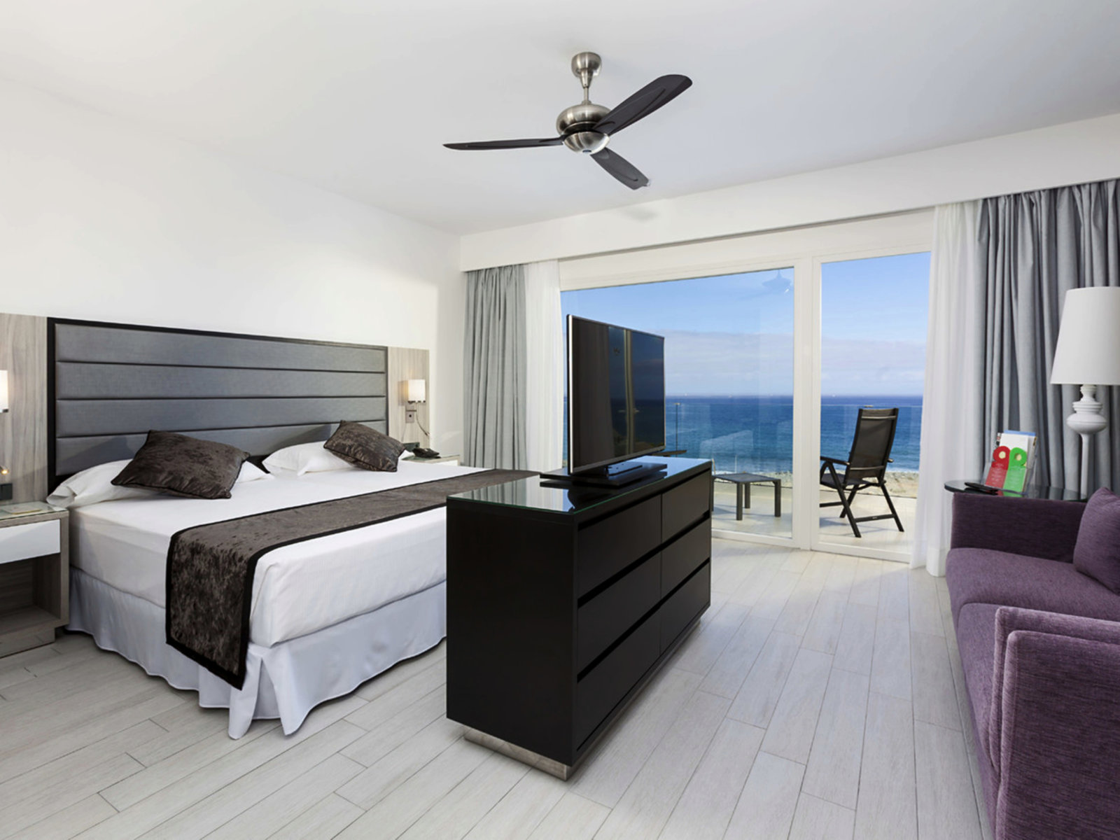Wohnbeispiel Junior Suite with Sea View